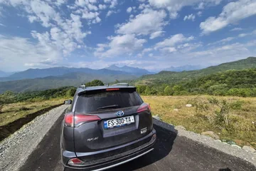 Toyota RAV4 2018 4x4 rental vehicle photo 3